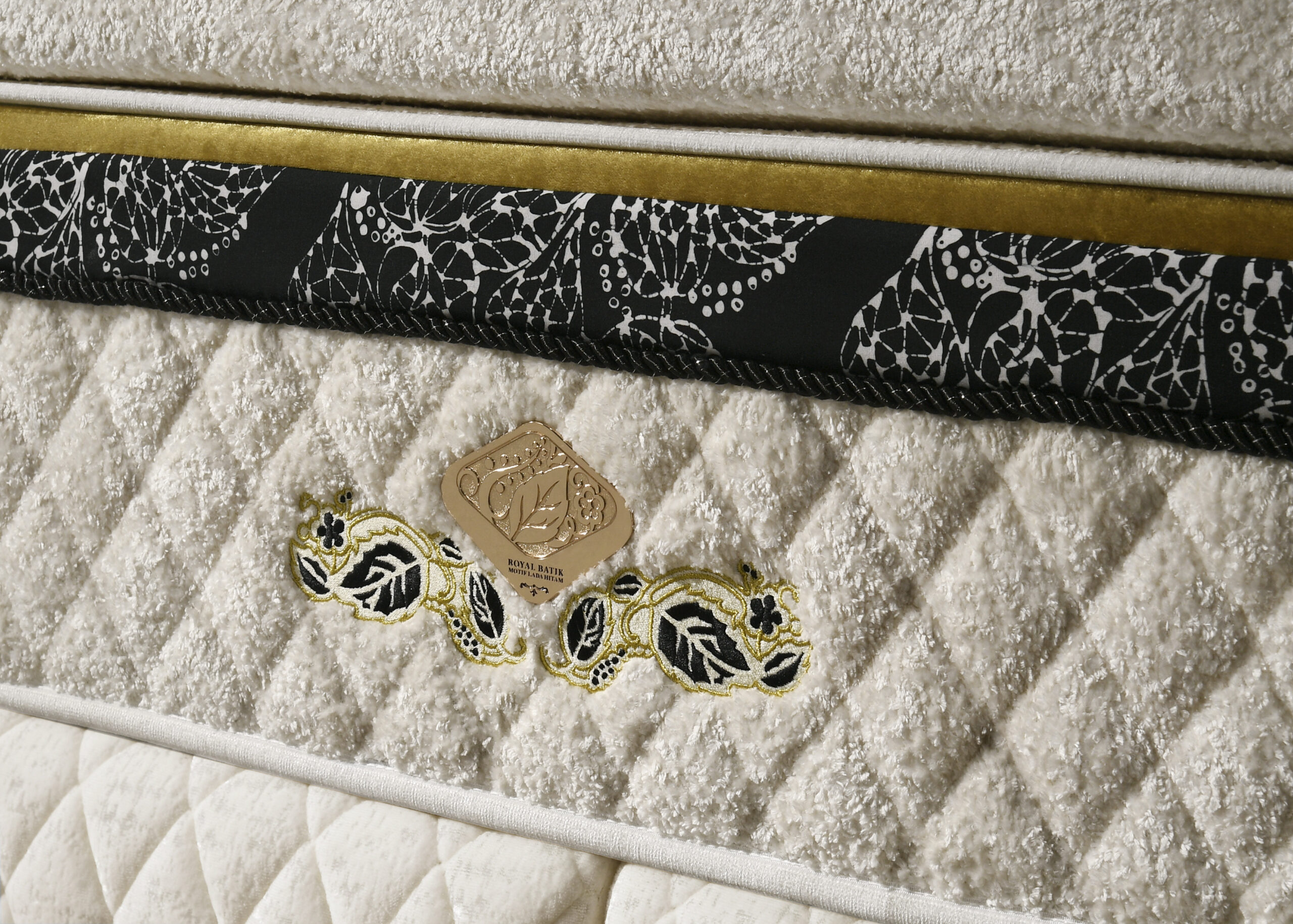 RoyalBatik_Slider-02