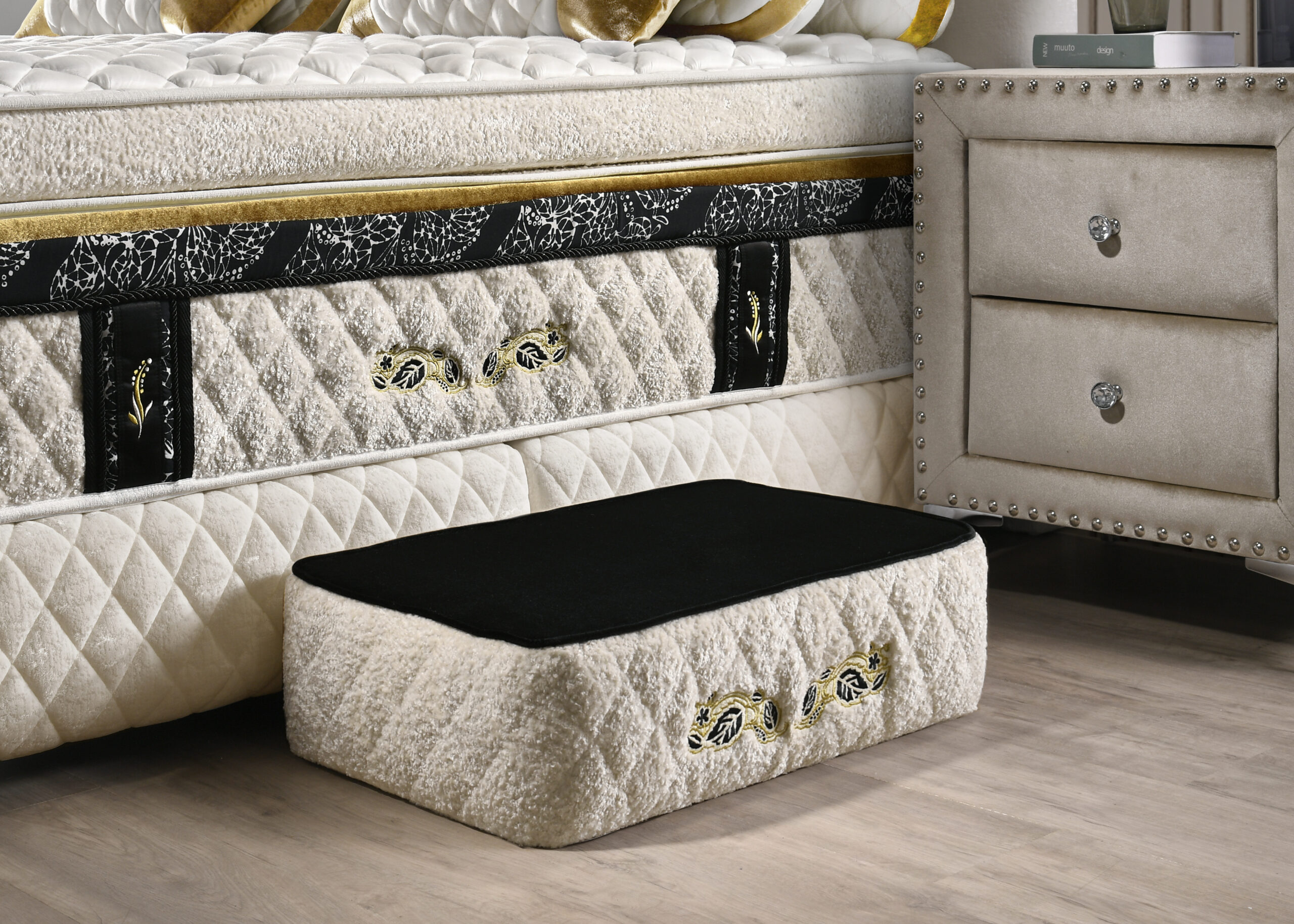 RoyalBatik_Slider-04